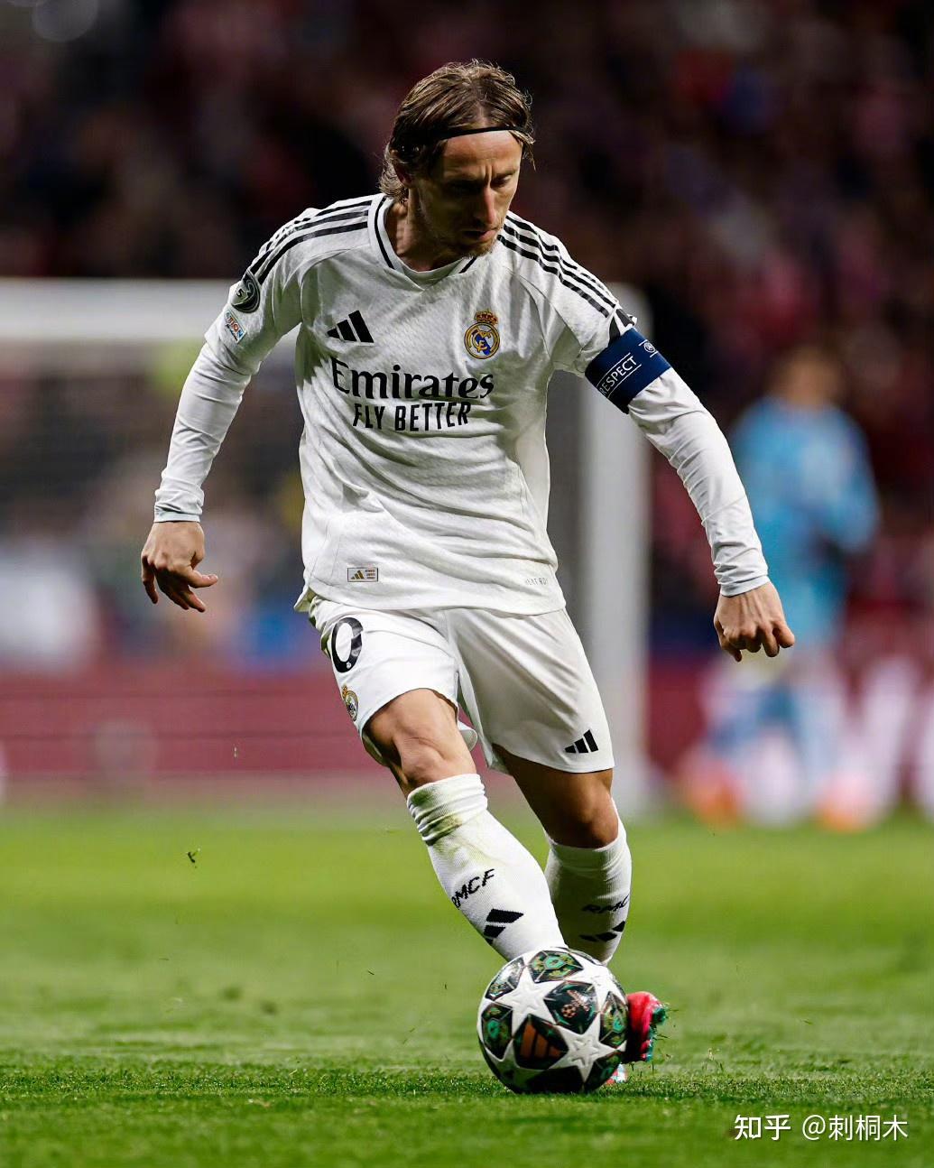 这大坏蛋！海港队庆祝夺冠时，蒋光太扒掉了古斯塔沃的裤子