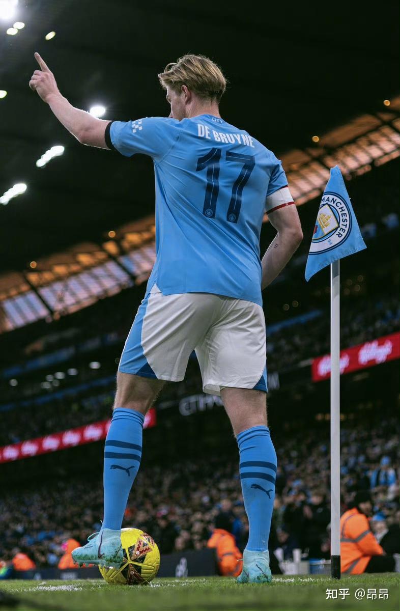 WTT总决赛：首个单打8强诞生！男乒名将一轮游，林昀儒4-2开门红