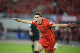 布恩迪亚本赛季英超替补登场打入3球，多于任何其他球员