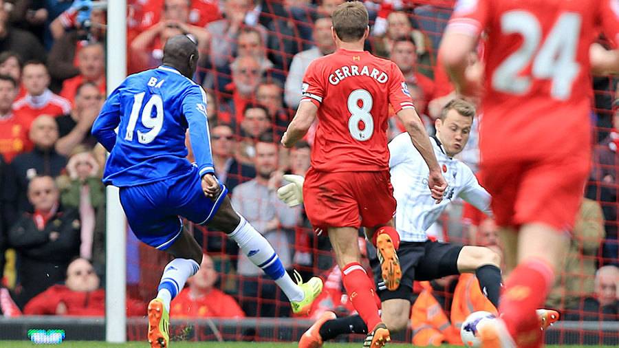 埃利奥特晒内马尔与梅西的球星卡，并配上了GOAT的emoji