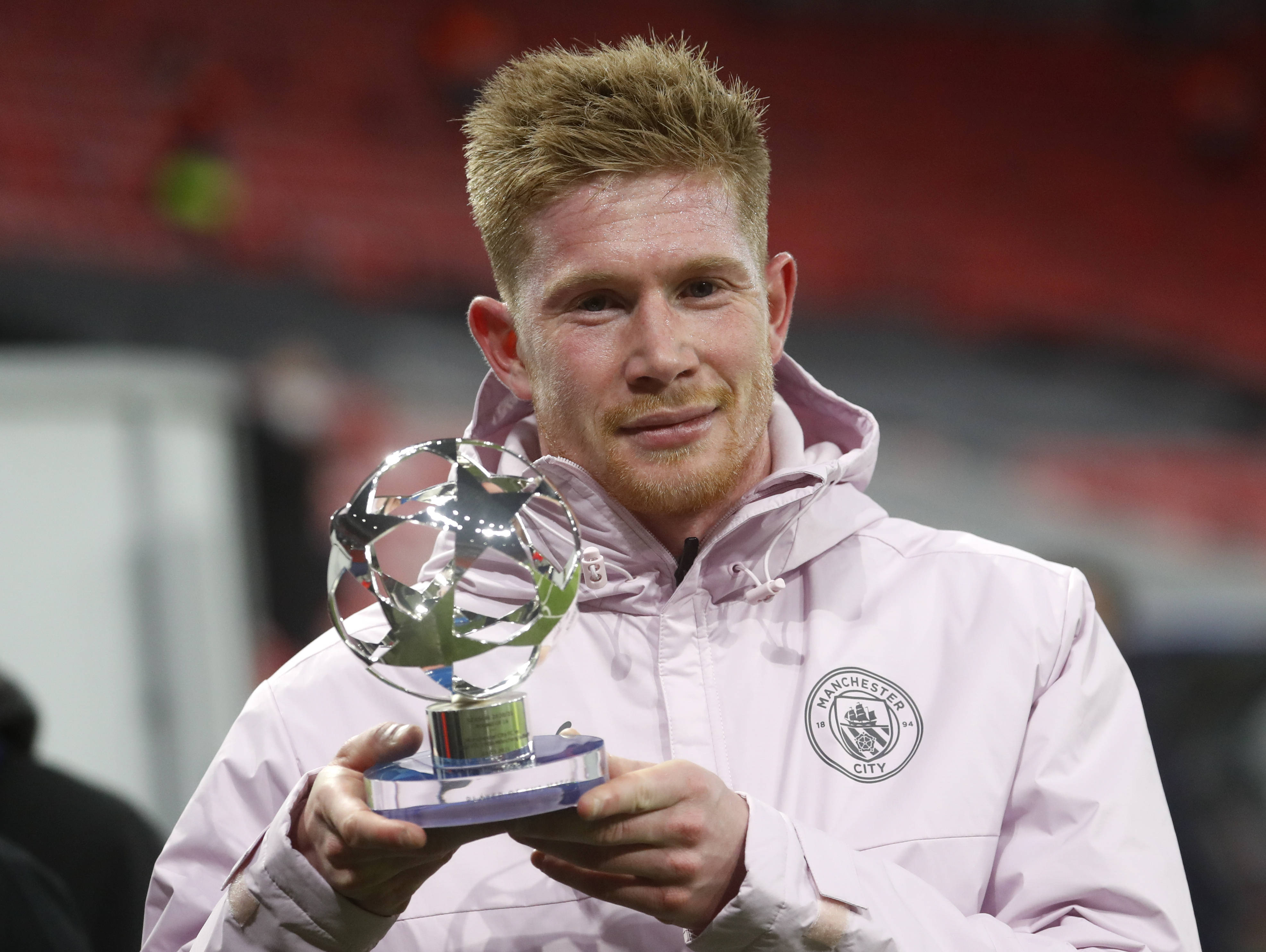 上场还早！广东新援走路一瘸一拐 首秀时间未知