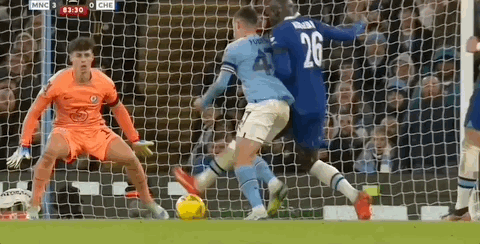 记者：于汉超正在参加B级教练培训班，下赛季将担任申花助教