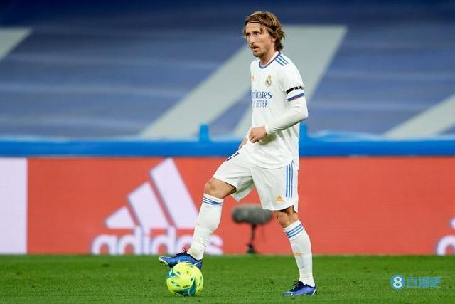 中足联：中超国内球员年薪上限500万元，外援年薪封顶300万欧元